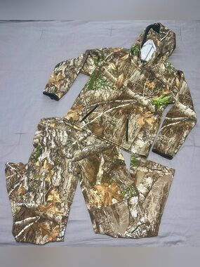 Realtree Edge Kids Camouflage Hoodie & Detachable Pants Set Sz M-L (10/12)